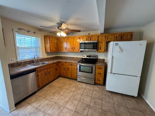 Photo - 617 Millville Ave Unidad APT 8-3