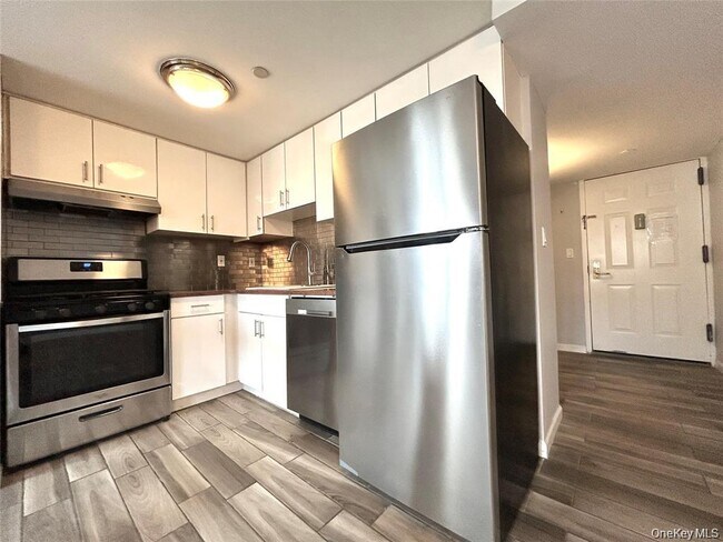 Photo - 63-47 Booth St Unit 3C