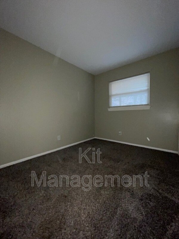 Photo - 2900 Dean Rd Unit B4