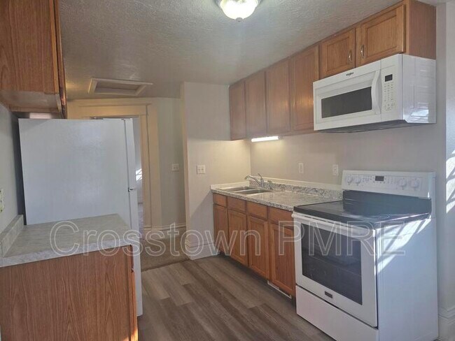 Photo - 1718 8th Ave