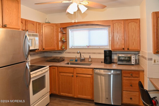 Photo - 50 Navesink Ave