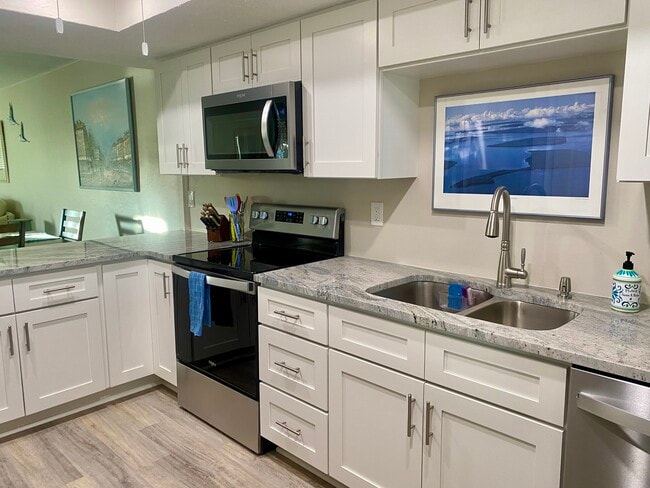 Photo - 4924 Tudor Dr Unit #101
