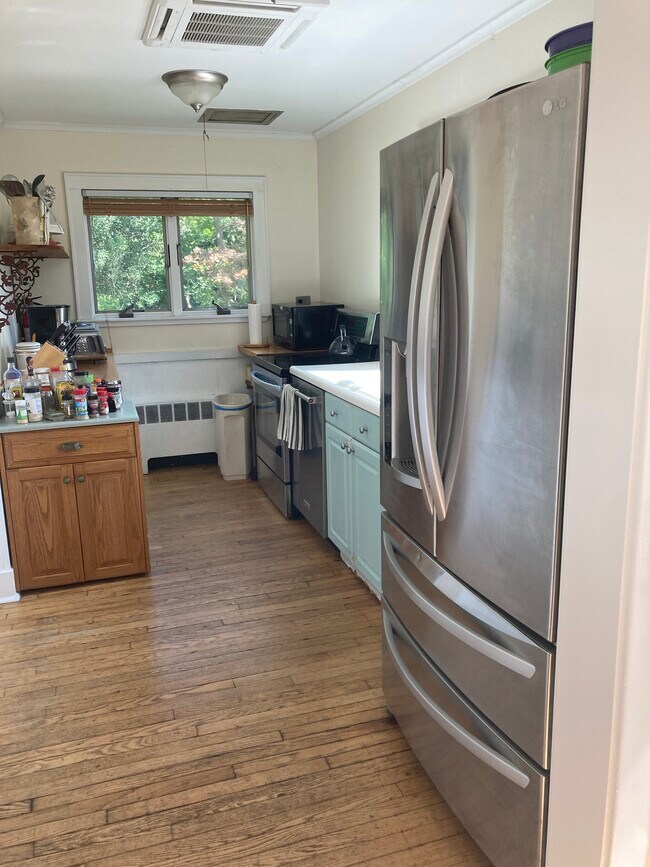 Photo - 3177 Sound Ave