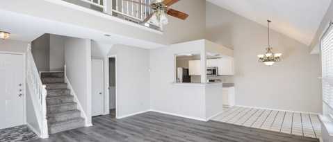 Photo - 4844 Thistledown Dr