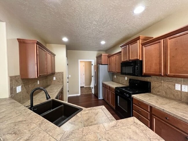 Photo - Three Bedroom in SW Bend Aspen Rim Neighborhood