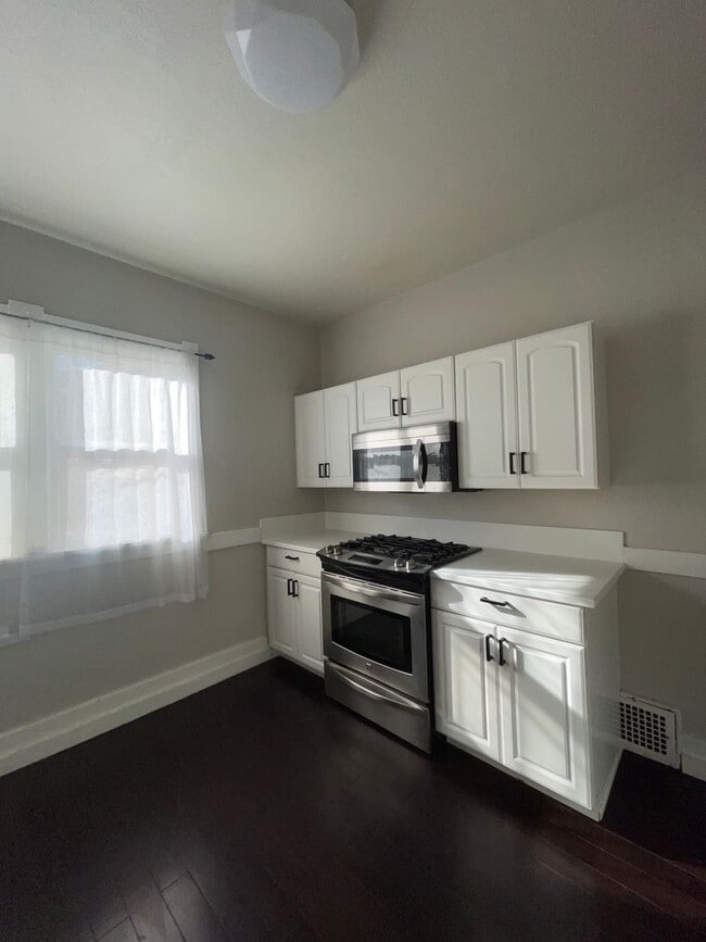 Photo - Great Location!