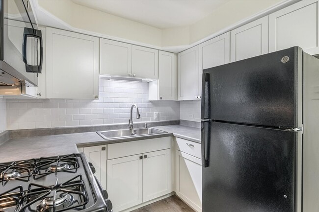 Photo - 1039 College Ave Unidad 2E