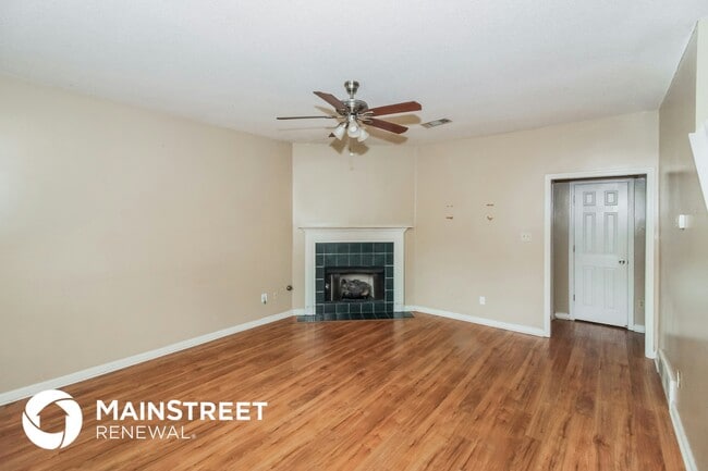 Photo - 768 Breeze Way