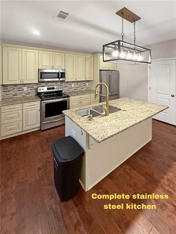 Photo - 3544 College St