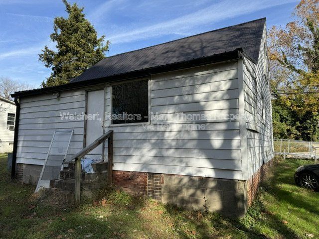 325 Depot St