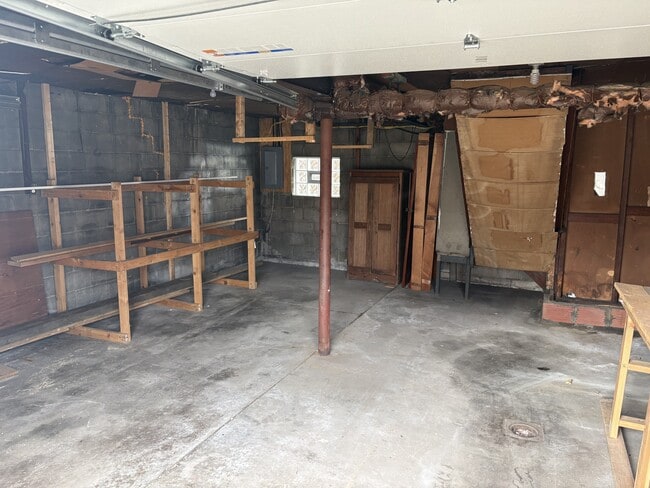 Building Photo - 423 Foster St