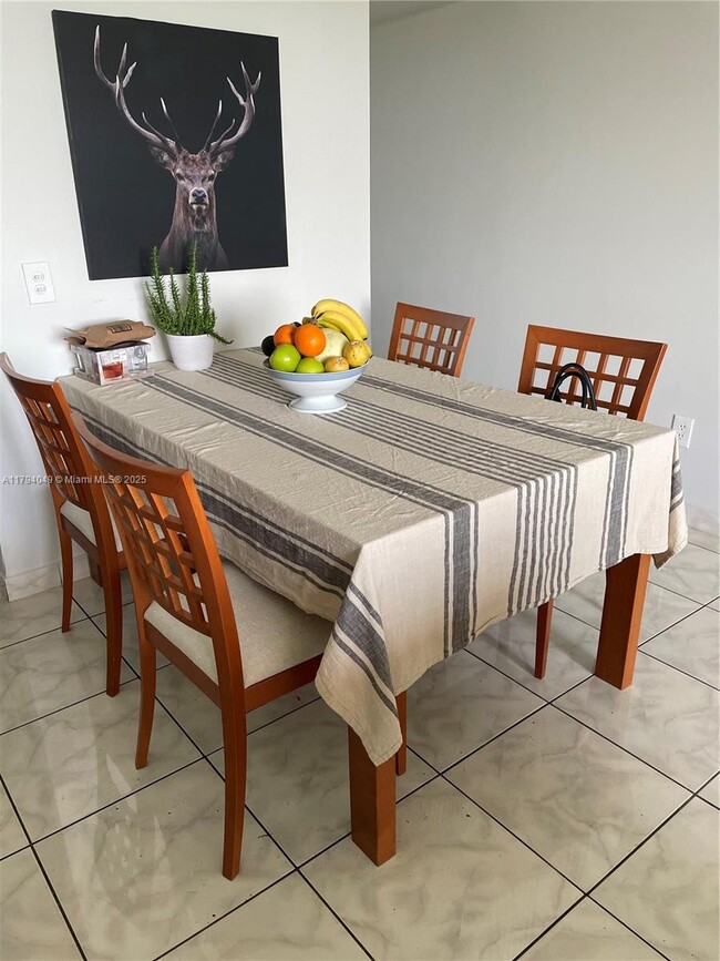 Photo - 2075 NE 164th St Unidad 712 Rental