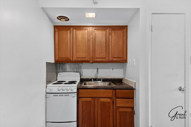 Photo - Maplewood Manor