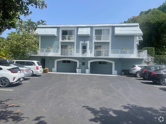 Building Photo - 422 SW 9th St Unit 3 Rental