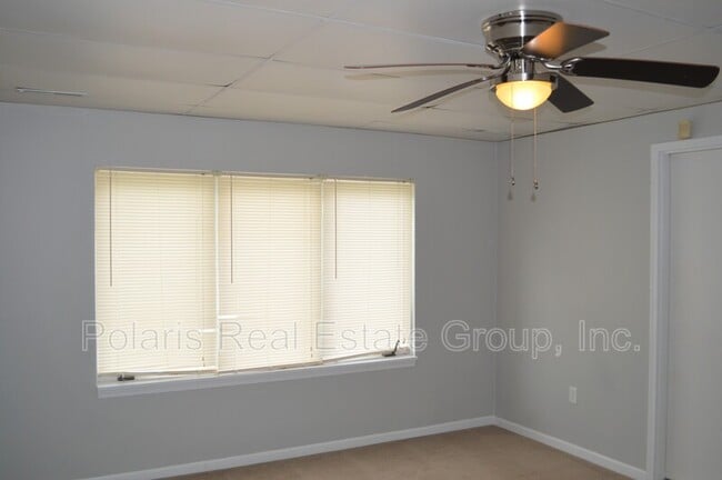 Photo - 6057 Rosslyn Ave