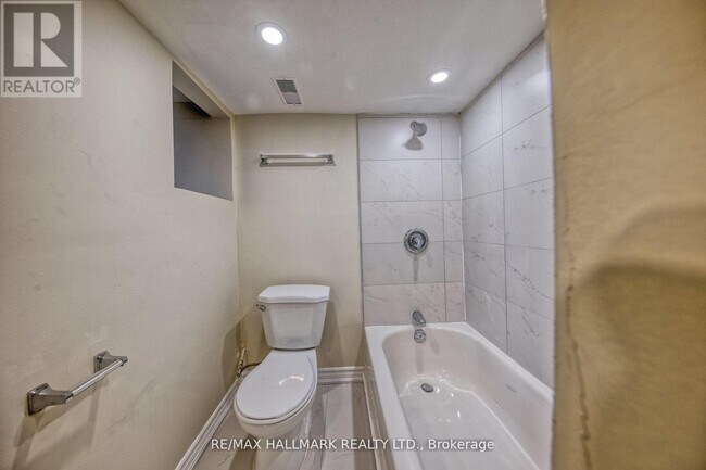 Photo - 46 Springhurst Ave