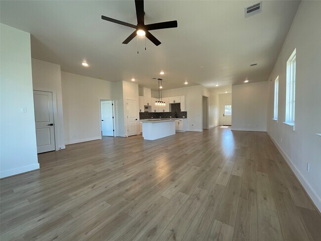 Photo - 719 Red Oak Ave