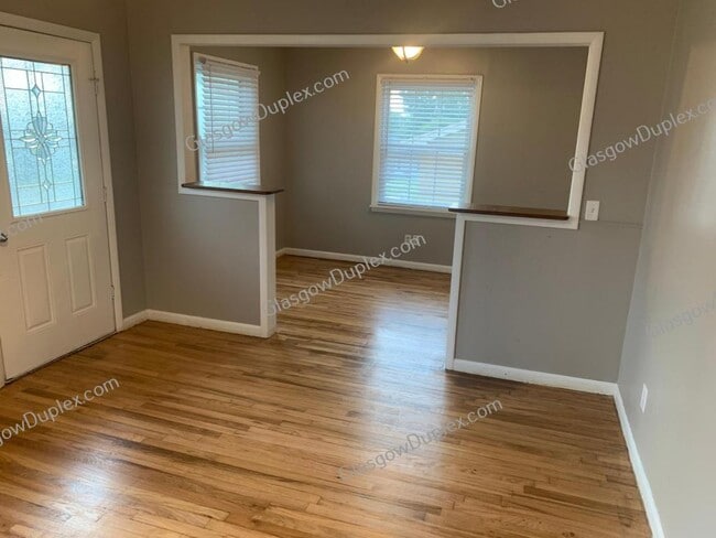 Photo - 215 Marion Dr