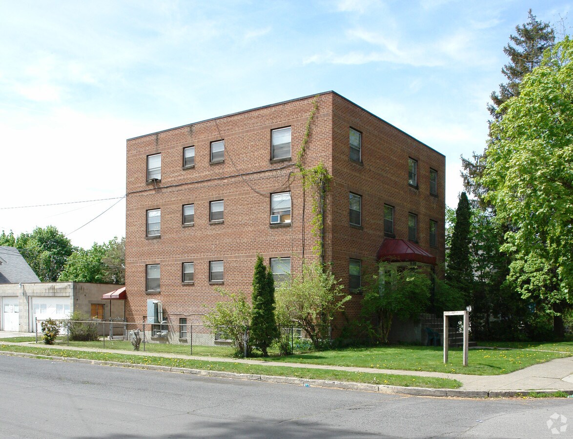 Photo - 903 W Spofford Ave Apartments