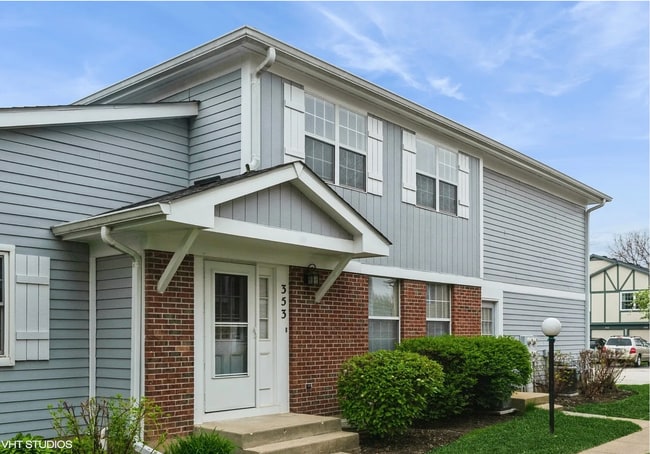 353 Ashwood Ct