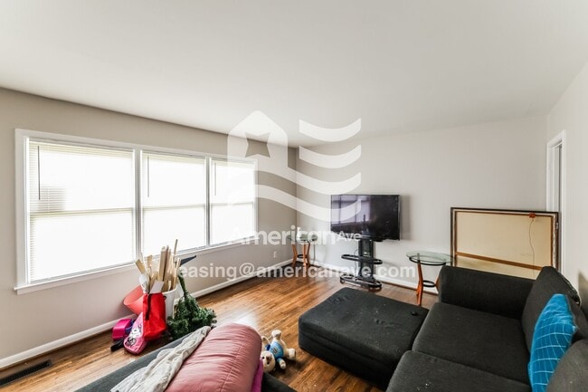 Photo - 620 86th St S