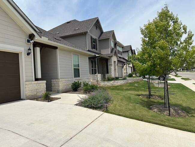 240 Canyoncrest Wy