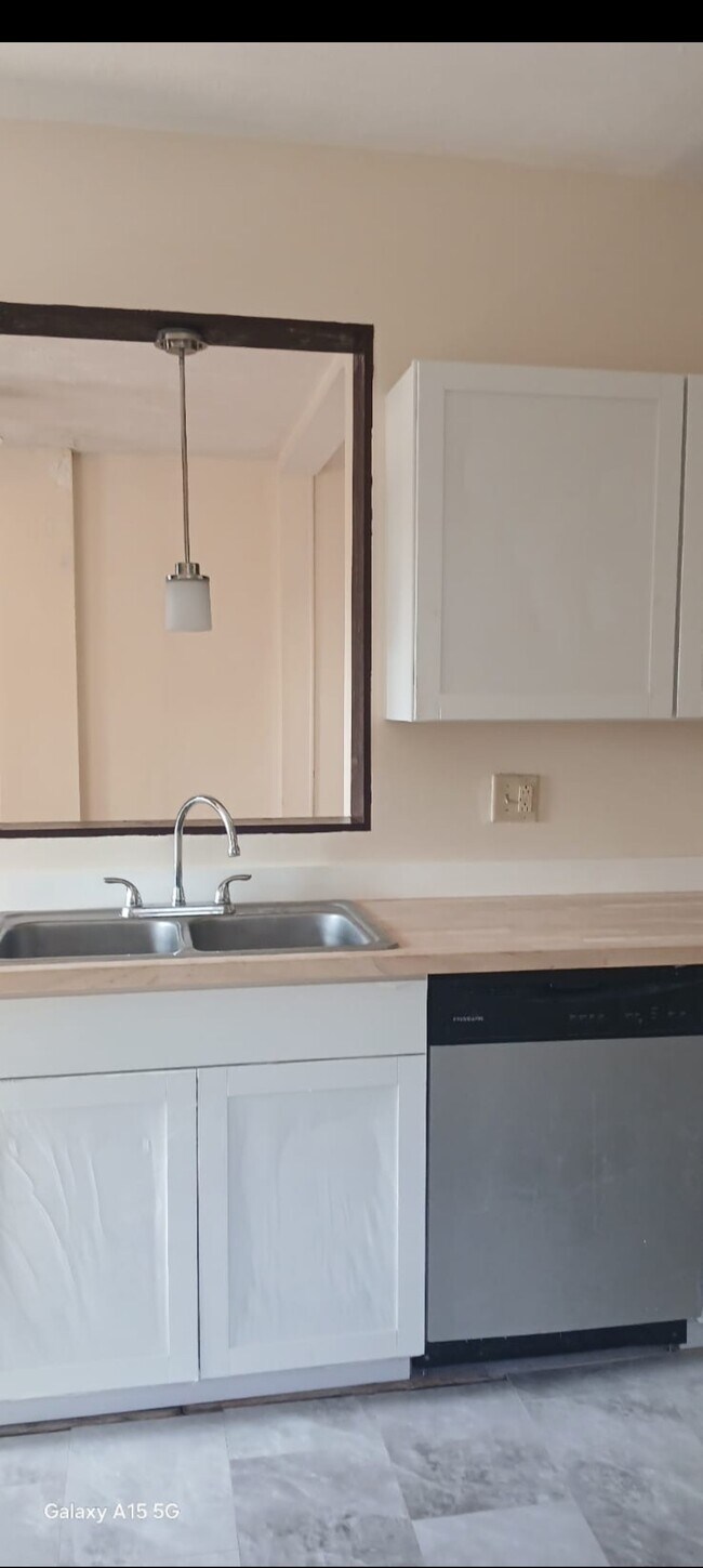 Photo - 2214 Auburn Ave Unit 3