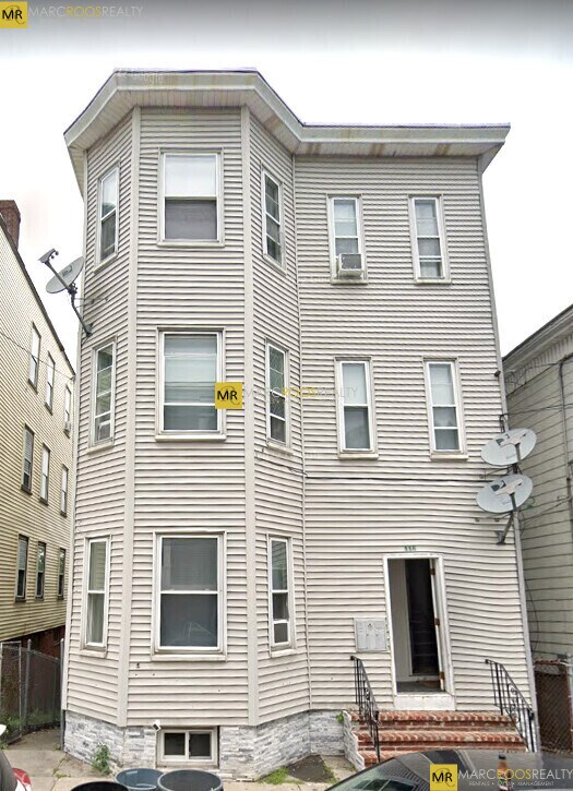 Photo - 116 Falcon St Unit 1