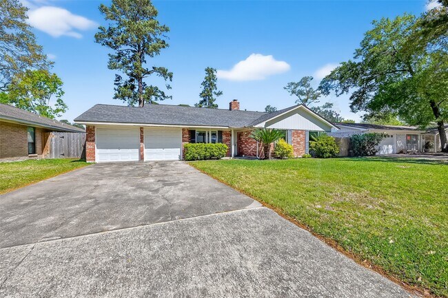 Building Photo - 10214 Londonderry Dr