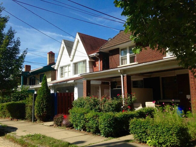 Photo - 2318 Eldridge St Townhome