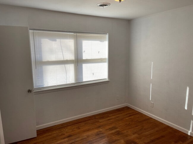 Photo - 4 bed 1.5 bath converted garage!