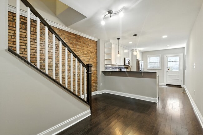 Photo - 127 W Randall St
