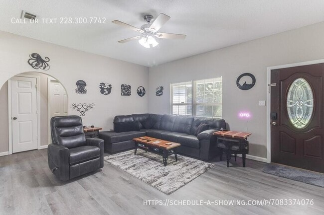 Photo - 1417 Willow St