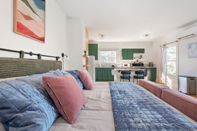 Building Photo - 9426 N Edison St