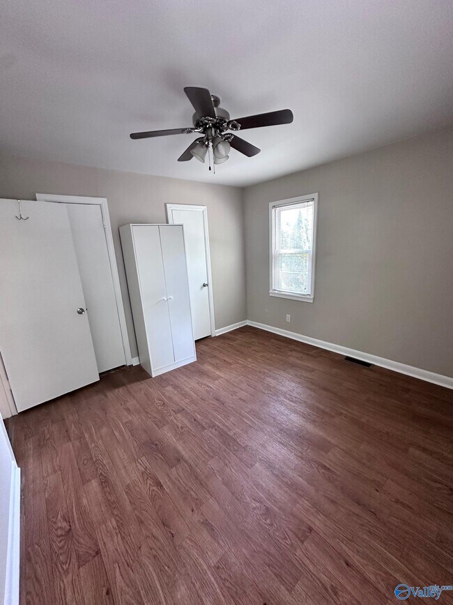 Photo - 2502 Hill St NW