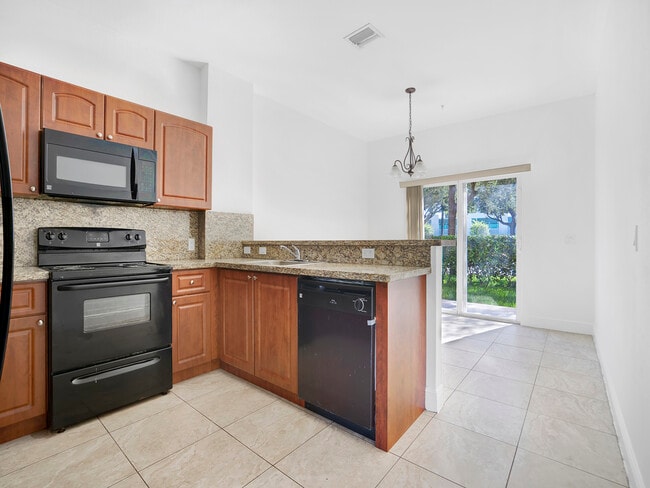 Photo - 6001 NW 182nd Ln