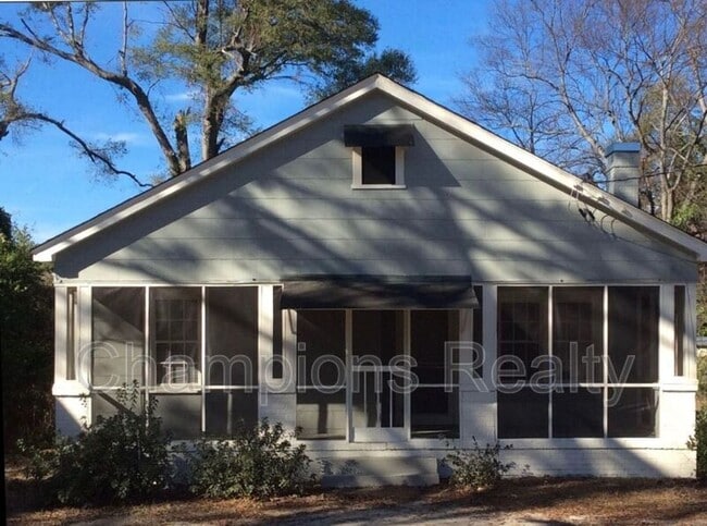 Building Photo - 1509 11th Ave
