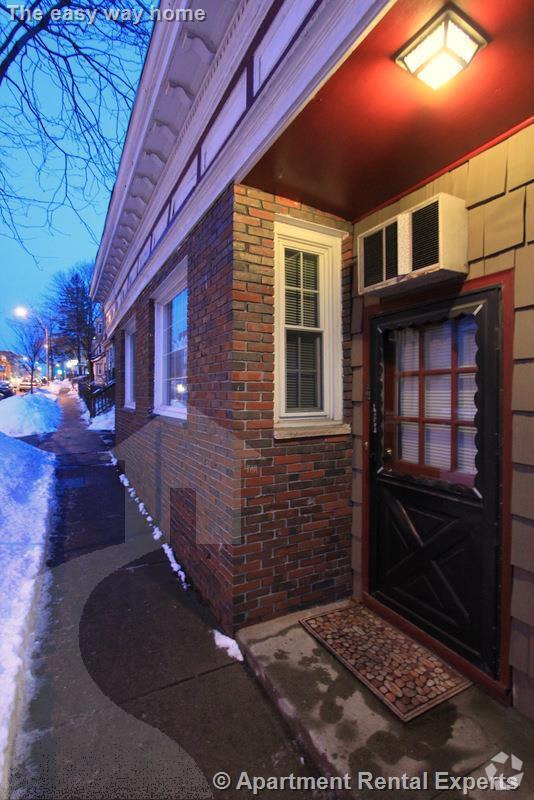 Building Photo - 302 Highland Ave Rental