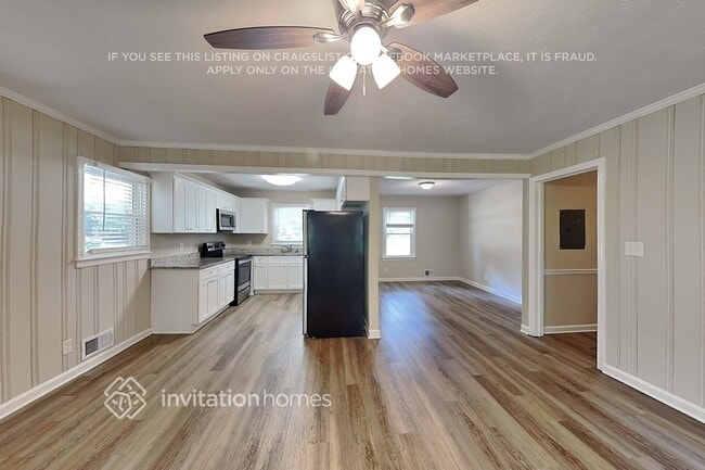 Photo - 921 Walnut Cir SW