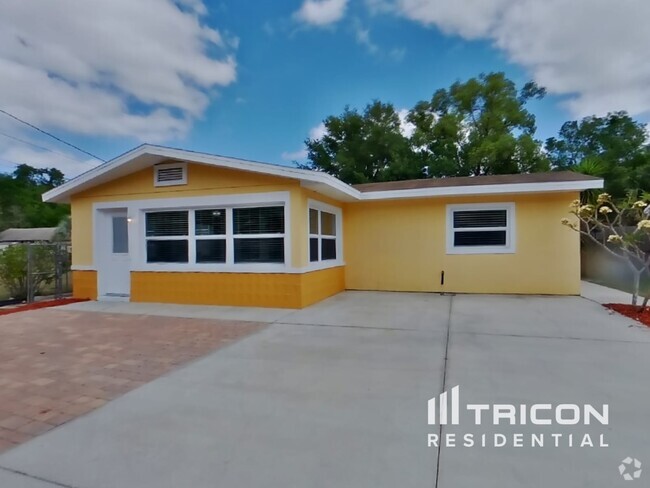 Building Photo - 5427 Blue Grass St Rental