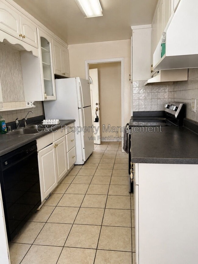 Photo - 42625 Jefferson St