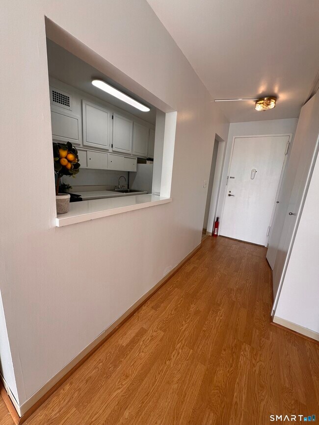Photo - 2625 Park Ave Unit 7R