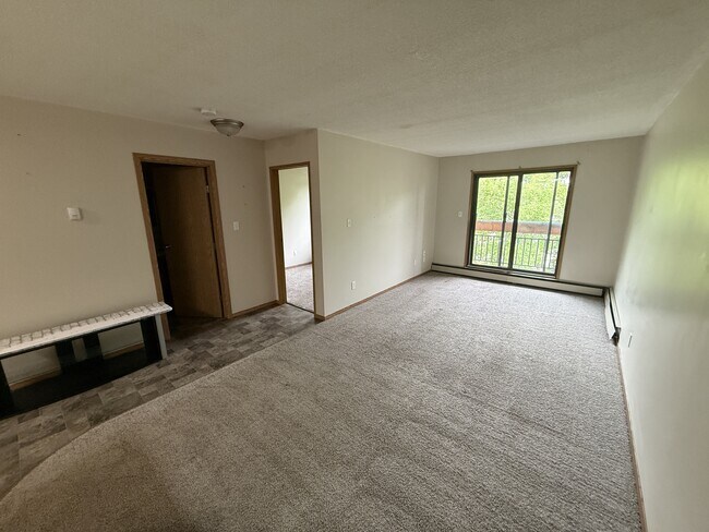 Photo - 5013 50 St Unit 303