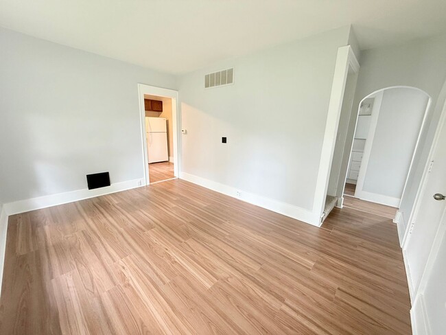 Photo - Newly remodeled 3 bed 1 bath in Normal!