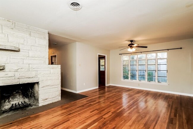 Photo - 2910 Hampton Rd