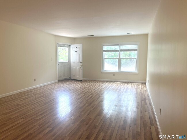 Photo - 37 Greenwich Ave Unit 2-6