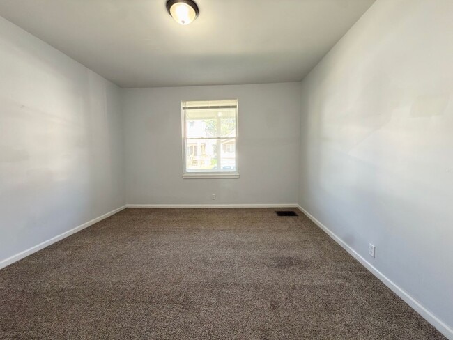 Photo - Charming 3 Bedroom, 2 Bath Single-Family Home in Norwood, Ohio – Spacious Living in a Prime Locat...