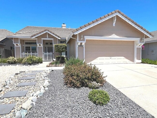 Beautiful Clean 3 Bedroom 2 Bath 1451 Sqft... - Beautiful Clean 3 Bedroom 2 Bath 1451 Sqft...