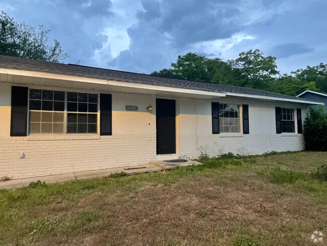 Building Photo - 1110 Outlook Dr Rental