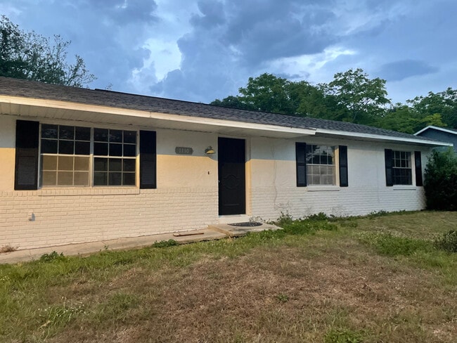 Building Photo - 1110 Outlook Dr Rental